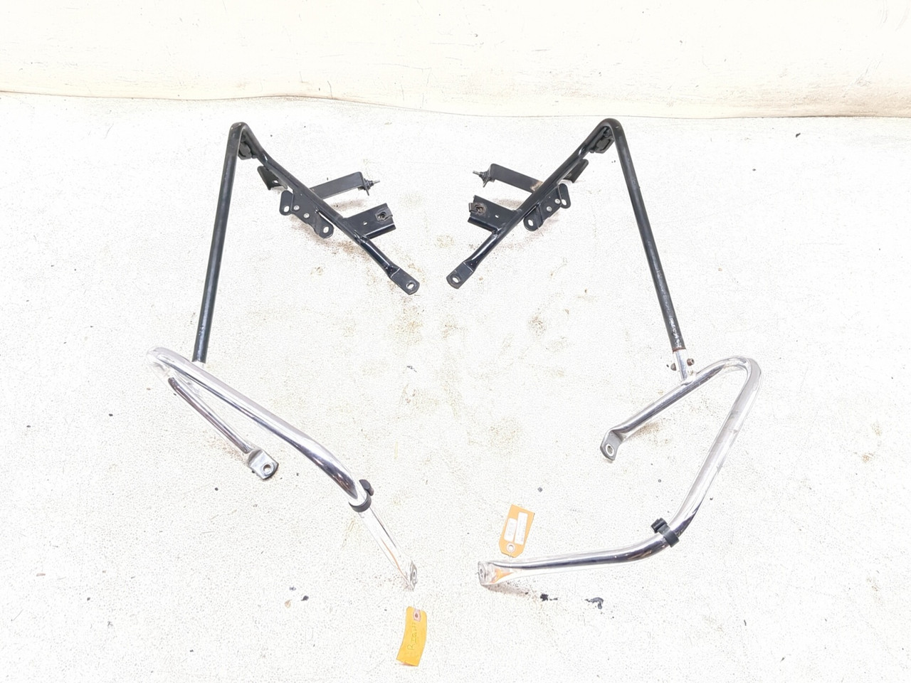 10-13 Harley FLHTK Electra Glide Ultra Rear Saddlebag Guard Rail