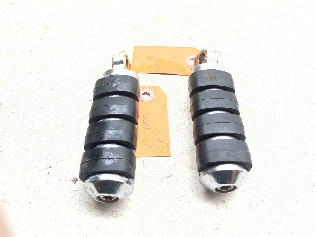 00-07 Harley Davidson Softail Deuce FXSTD Front Left Right Foot