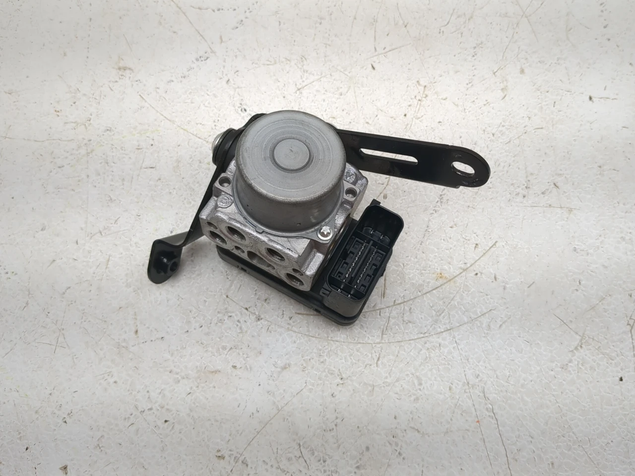 23-26 Kawasaki ZX400S ZX4R ABS Control Pump Unit Modulator 16082