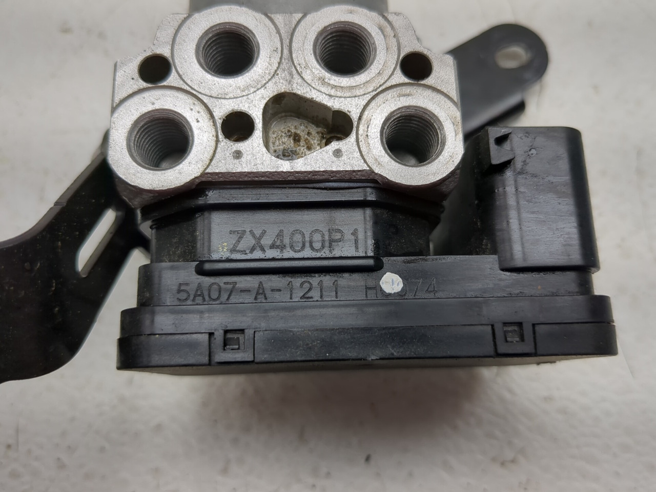 23-26 Kawasaki ZX400S ZX4R ABS Control Pump Unit Modulator 16082