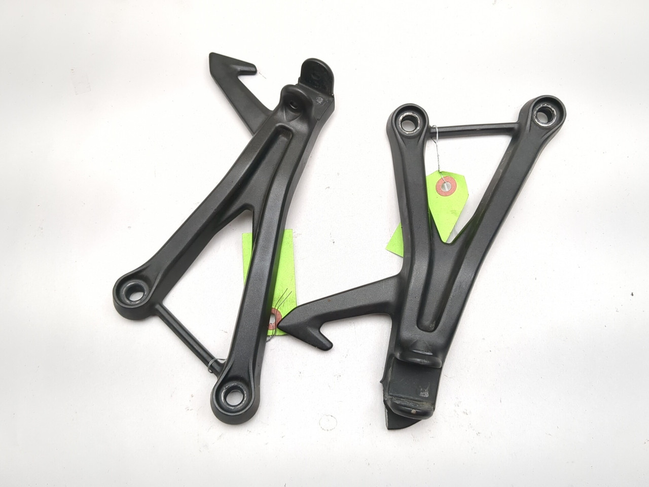 23-26 Kawasaki ZX400S ZX4R Rear Passenger Foot Peg Bracket Pair