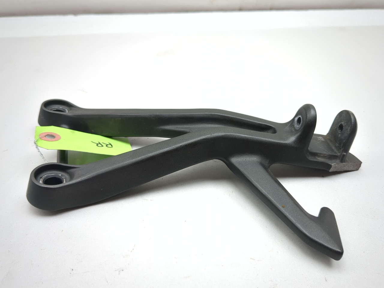 23-26 Kawasaki ZX400S ZX4R Rear Passenger Foot Peg Bracket Pair