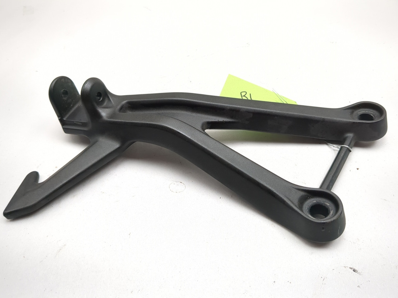 23-26 Kawasaki ZX400S ZX4R Rear Passenger Foot Peg Bracket Pair
