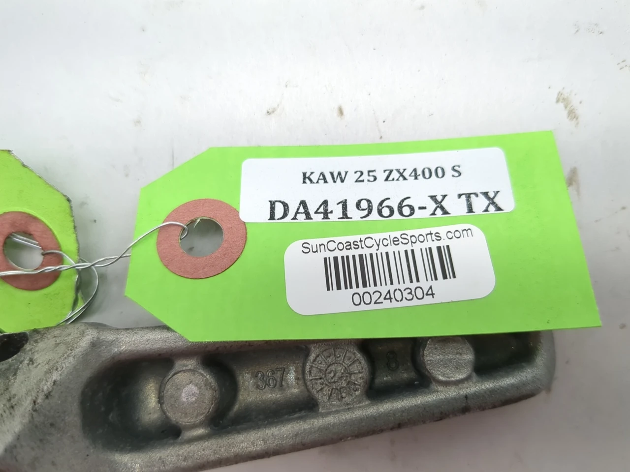 23-26 Kawasaki ZX400S ZX4R Rear Passenger Foot Peg Step Mount Pair