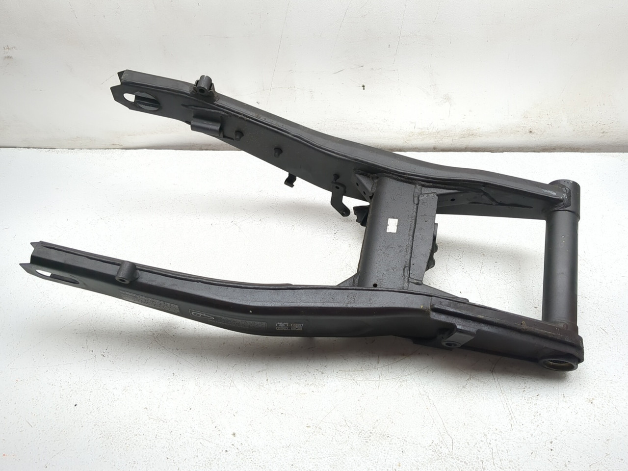 23-26 Kawasaki ZX400S ZX4R Rear Suspension Swingarm 33001-0765-18R
