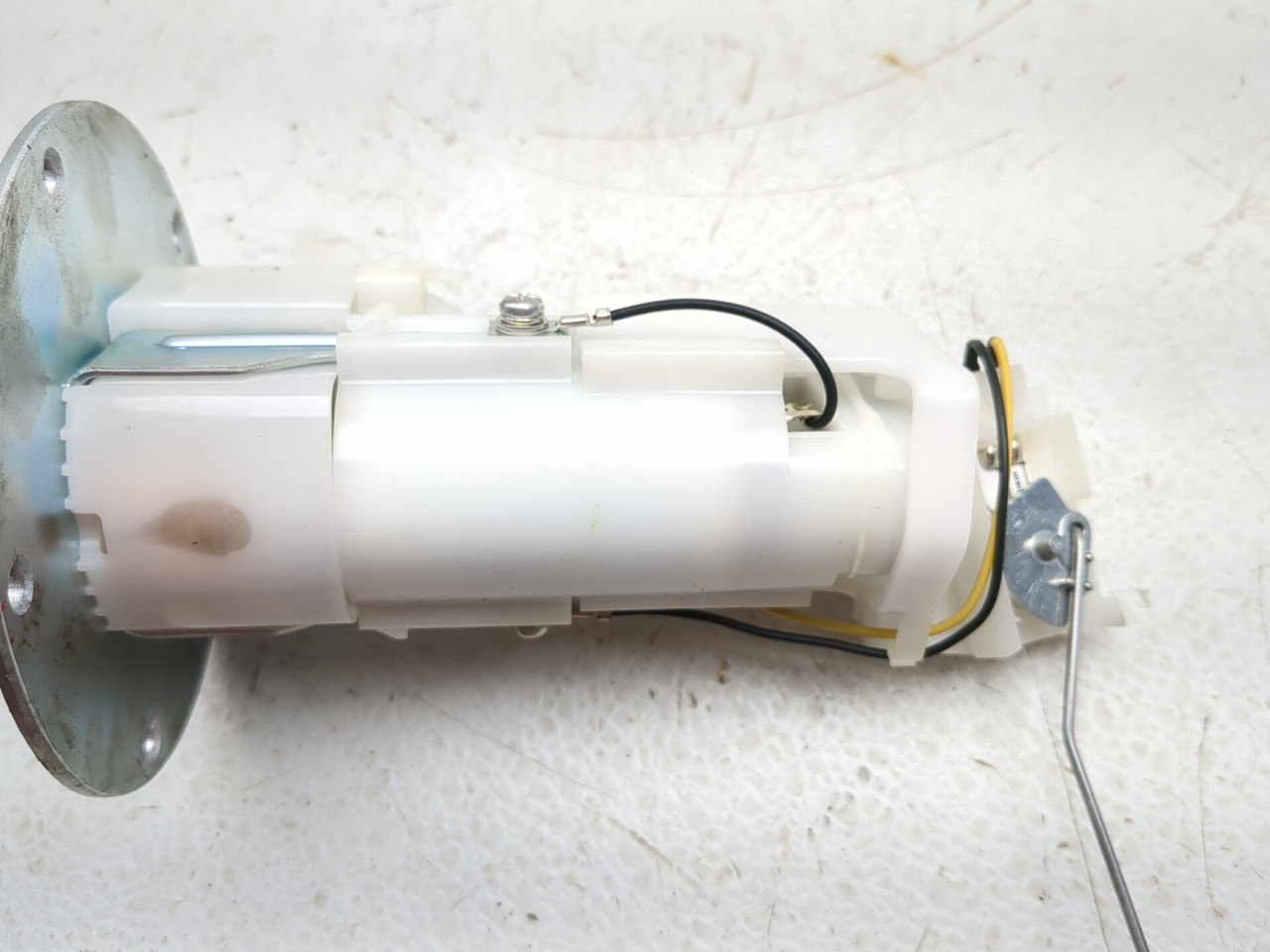23-26 Kawasaki ZX400S ZX4R Fuel Gas Petrol Sender Pump 49040-0788