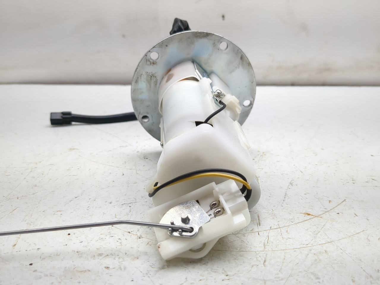 23-26 Kawasaki ZX400S ZX4R Fuel Gas Petrol Sender Pump 49040-0788