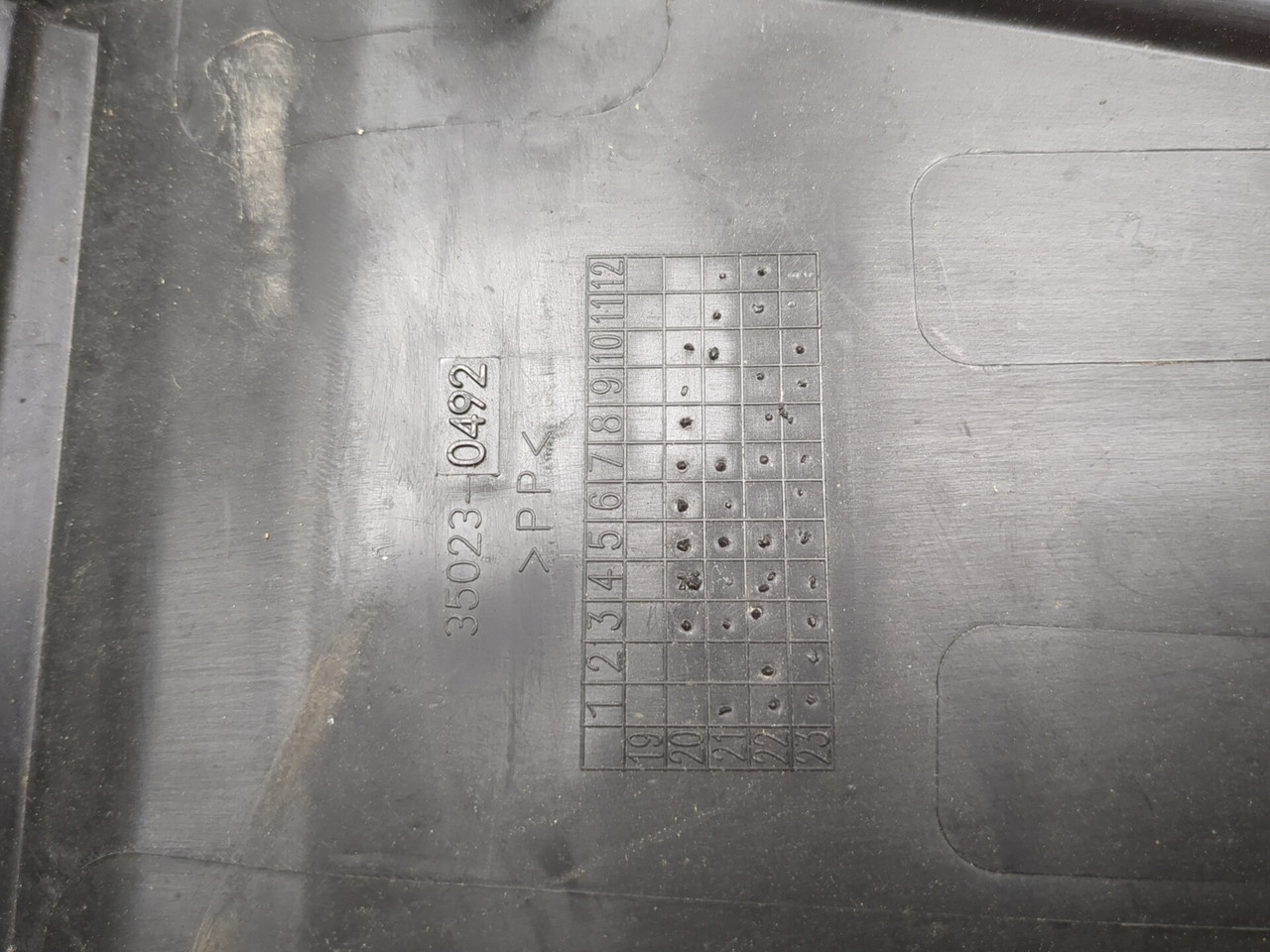 23-26 Kawasaki ZX400S ZX4R Rear Undertail Battery Tray 35023-0492