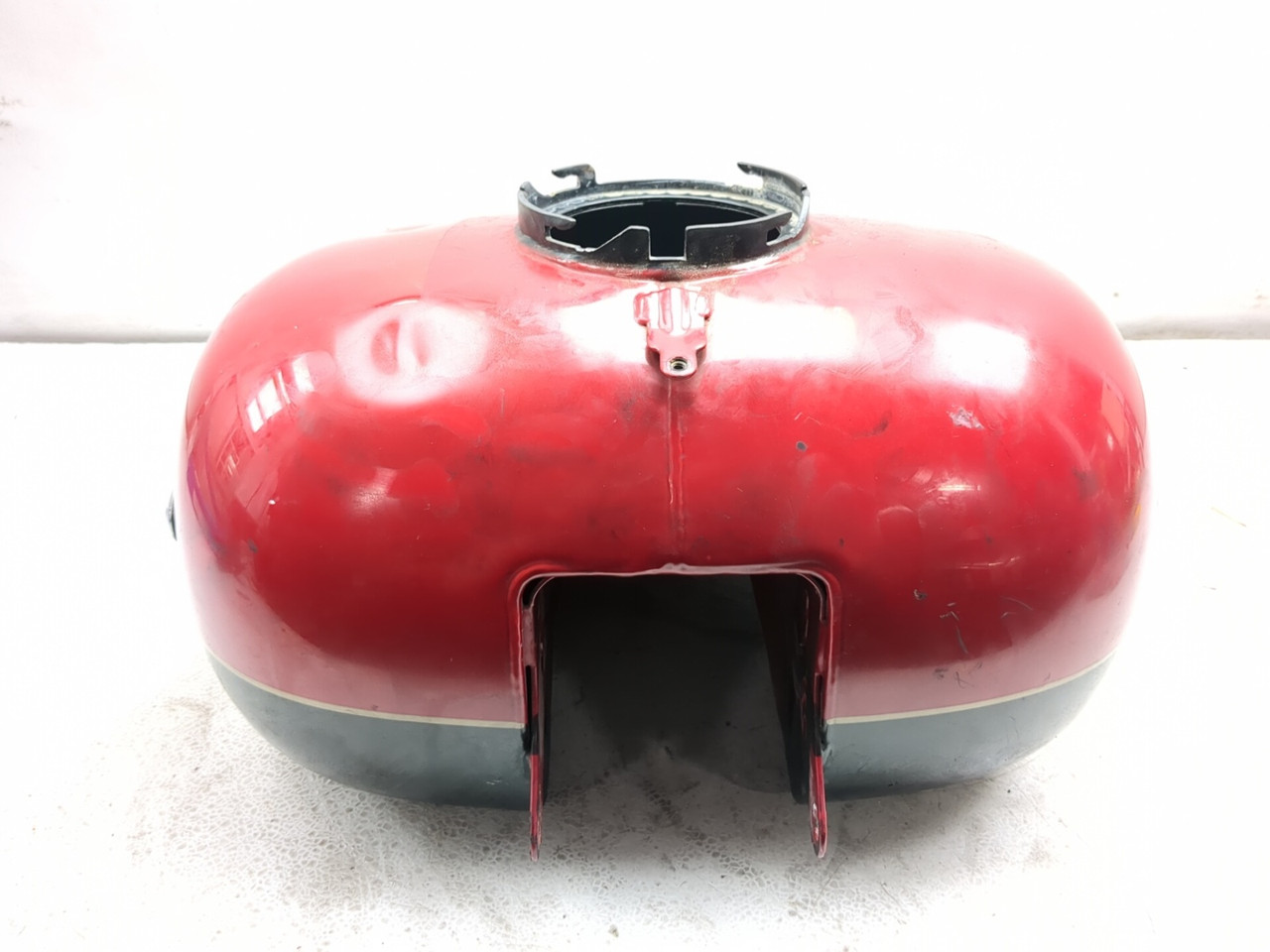 10-13 Harley FLHTK Electra Glide Ultra Front Fuel Gas Petrol Tank