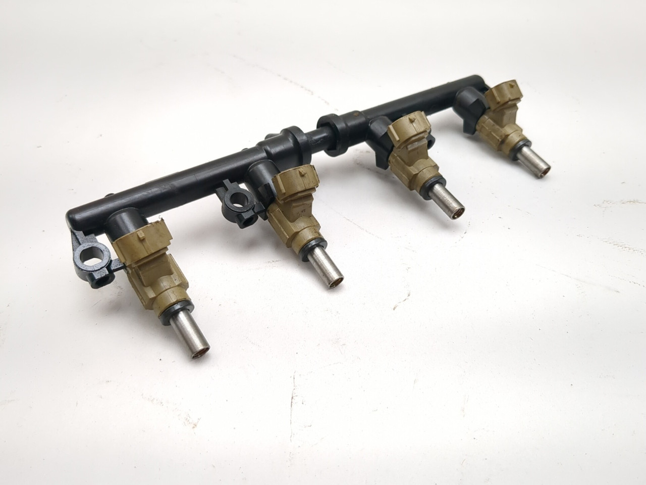 ヤス 23-26 Kawasaki ZX400S ZX4R Fuel Rail w/ 4 Piece Set of Injectors