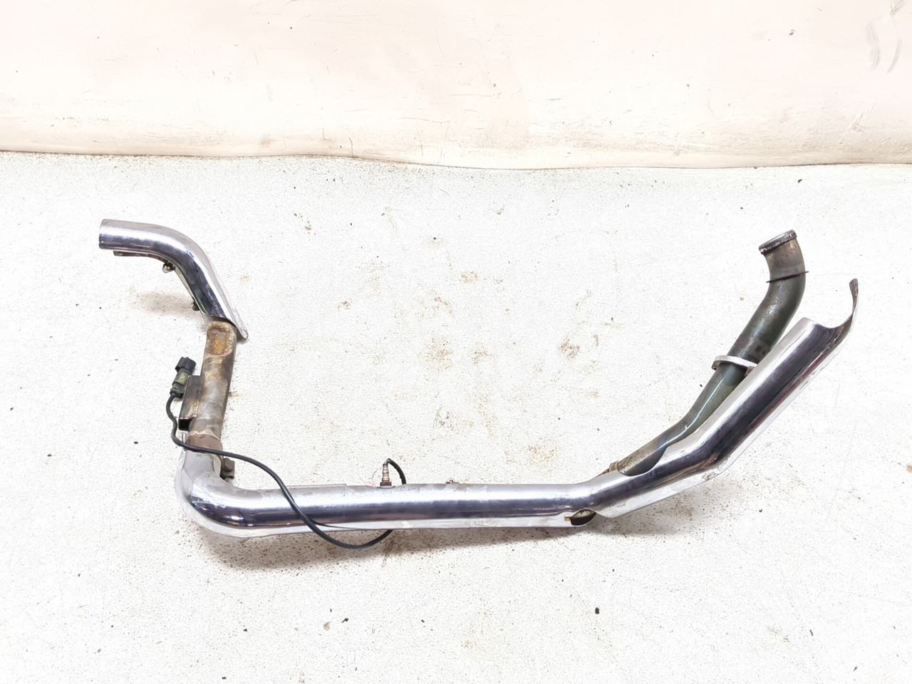 い 10-13 Harley FLHTK Electra Glide Ultra Front Rear Exhaust Head
