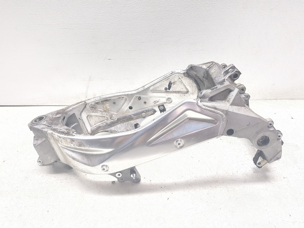 説明文 06-10 Aprilia Tuono 1000R Factory Main Frame Chassis STRAIGHT CLN