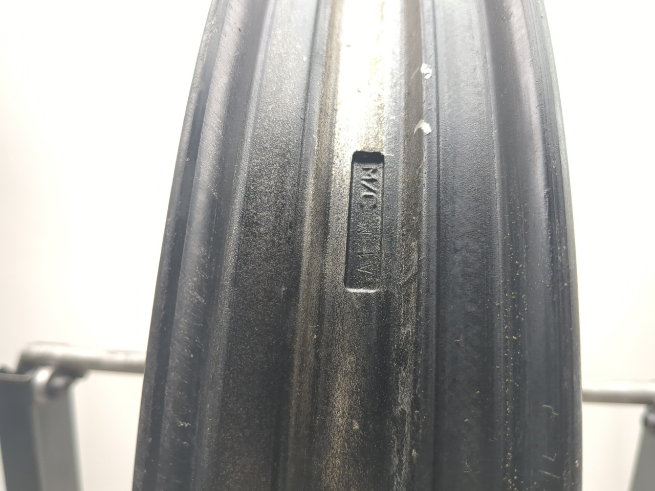 09-13 Harley HD Sportster Iron XL883N Front Wheel Rim 19X2.15
