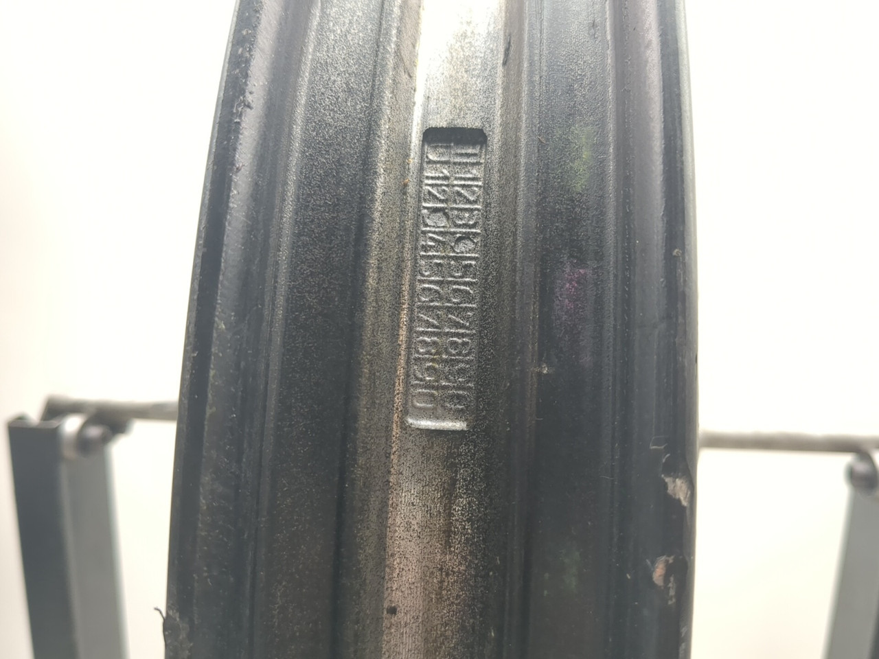 09-13 Harley HD Sportster Iron XL883N Front Wheel Rim 19X2.15