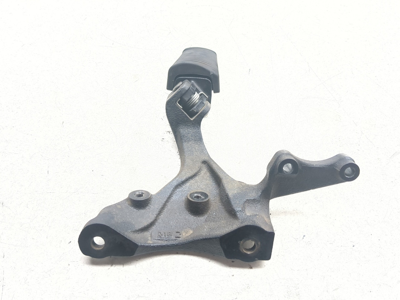 ＹＵＵＵ 14-22 Yamaha Bolt XVS 950 Rear Right Passenger Foot Peg Stay - Sun