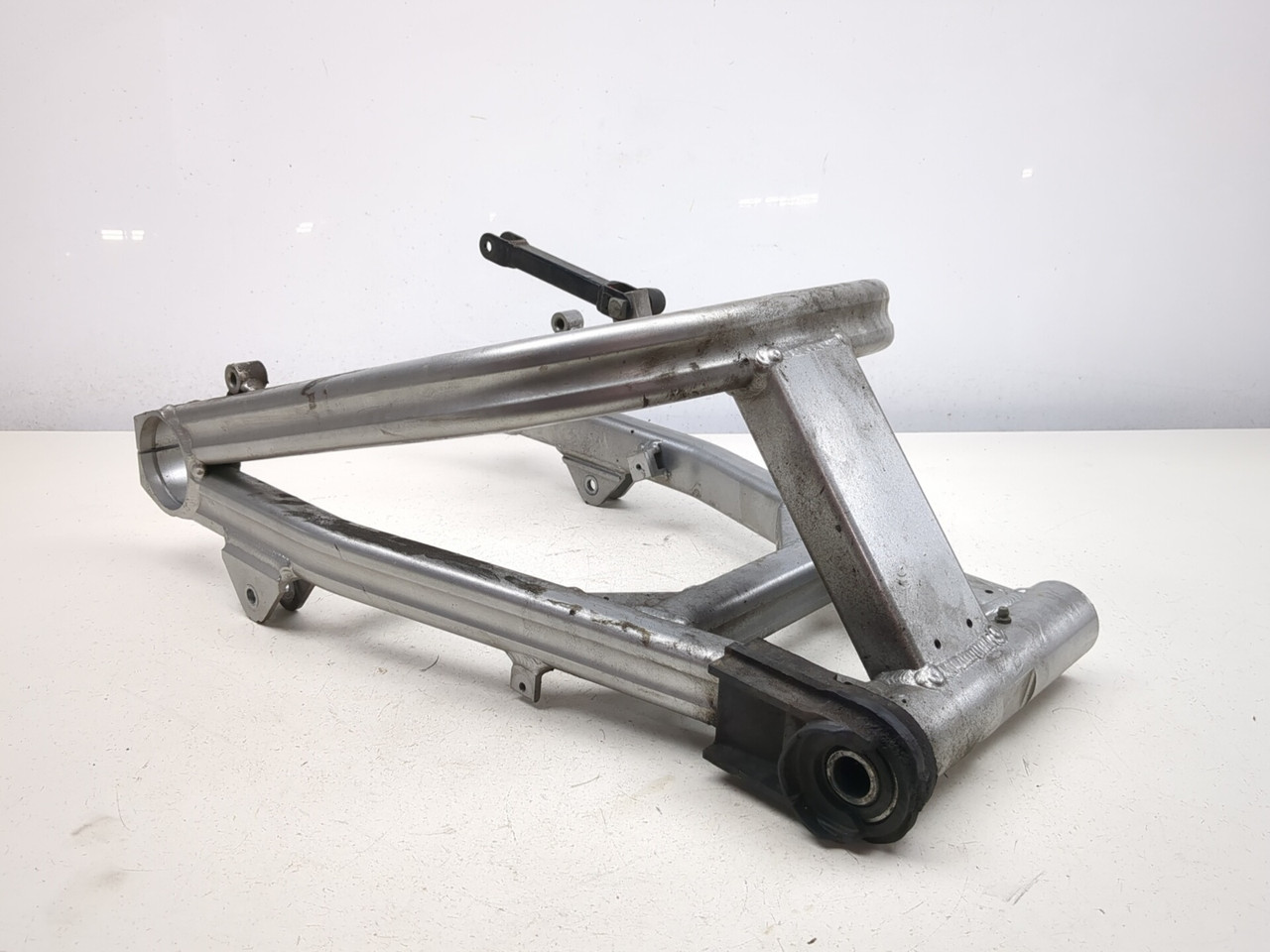 01-05 Kawasaki ZRX1200A ZRX 1200 Rear Swingarm 33001-0026 - Sun