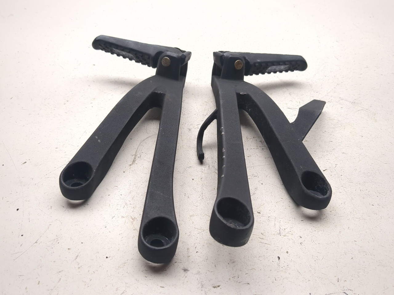 07-12 Honda CBR600 CBR600RR Rear Left Right Passenger Pegs Set
