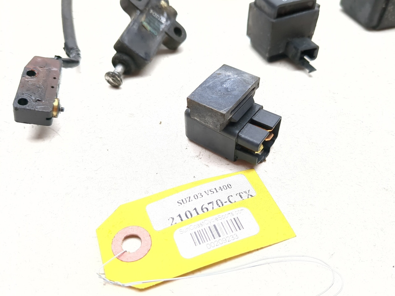 87-08 Suzuki VS1400 Intruder 1400 Horn Relays Switches & Battery
