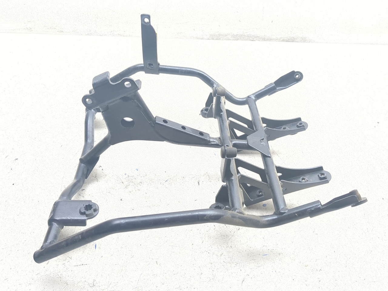ファントム 04-11 Suzuki V Strom DL650 DL650A Front Fairing Stay 94510-27G01
