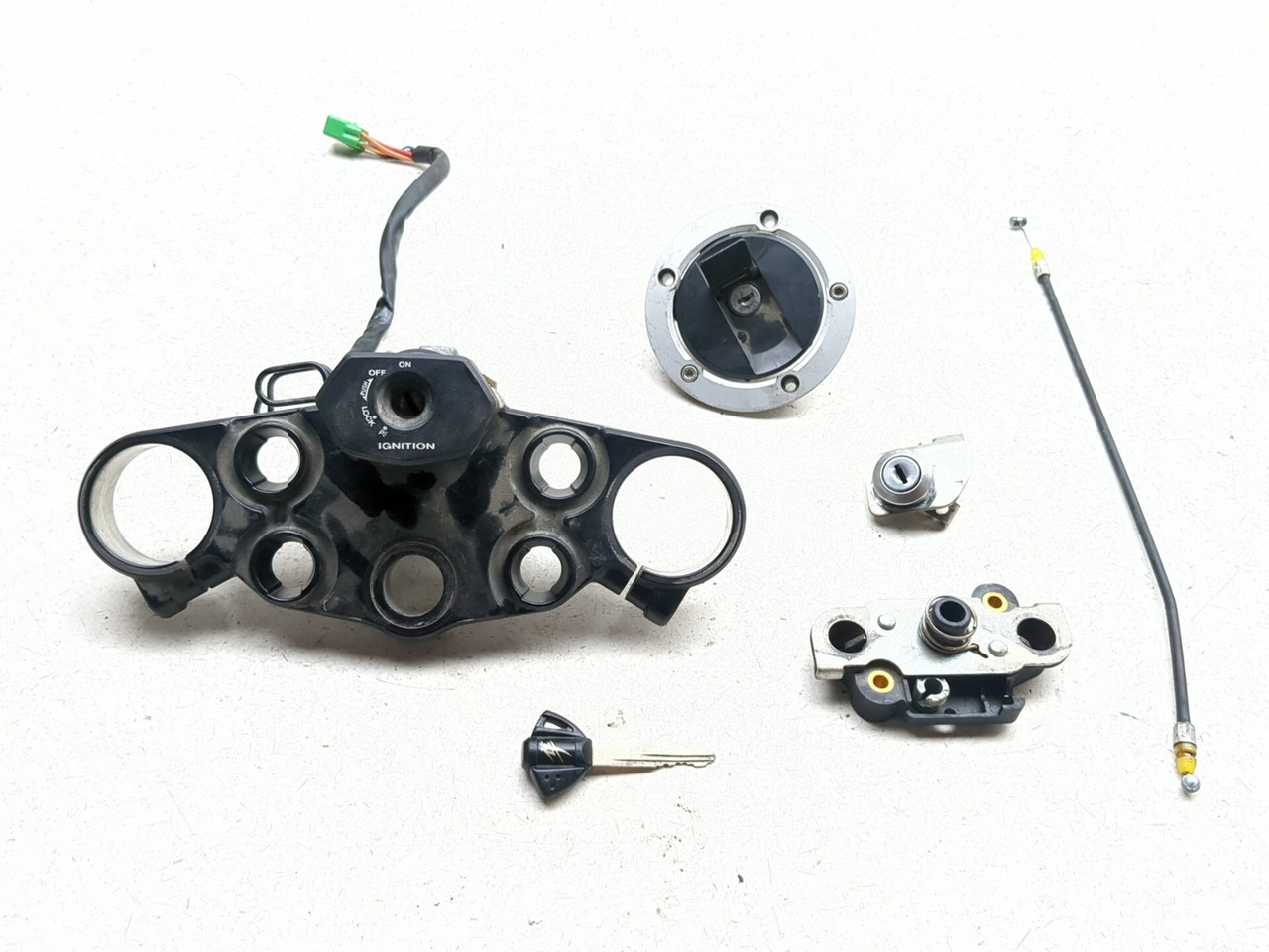 08-20 Suzuki Hayabusa GSX1300R Ignition Switch Cap Lock Key Kit