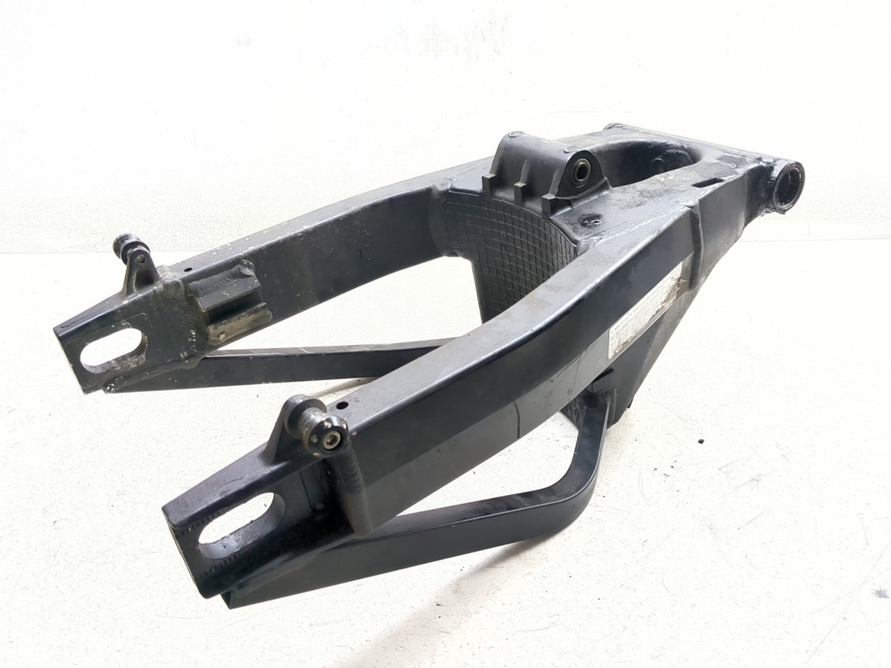 08-20 Suzuki Hayabusa GSX1300R Rear Swingarm 61000-24F41-YAP - Sun