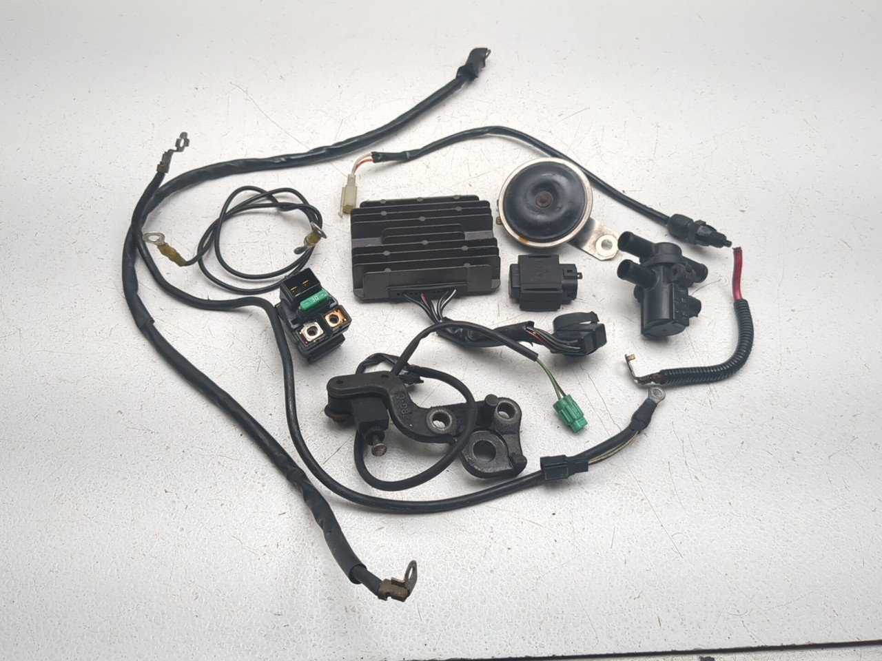 k様オーダー 04 05 Suzuki GSXR 600 Regulator Horn Starter Solenoid Valve Sensor