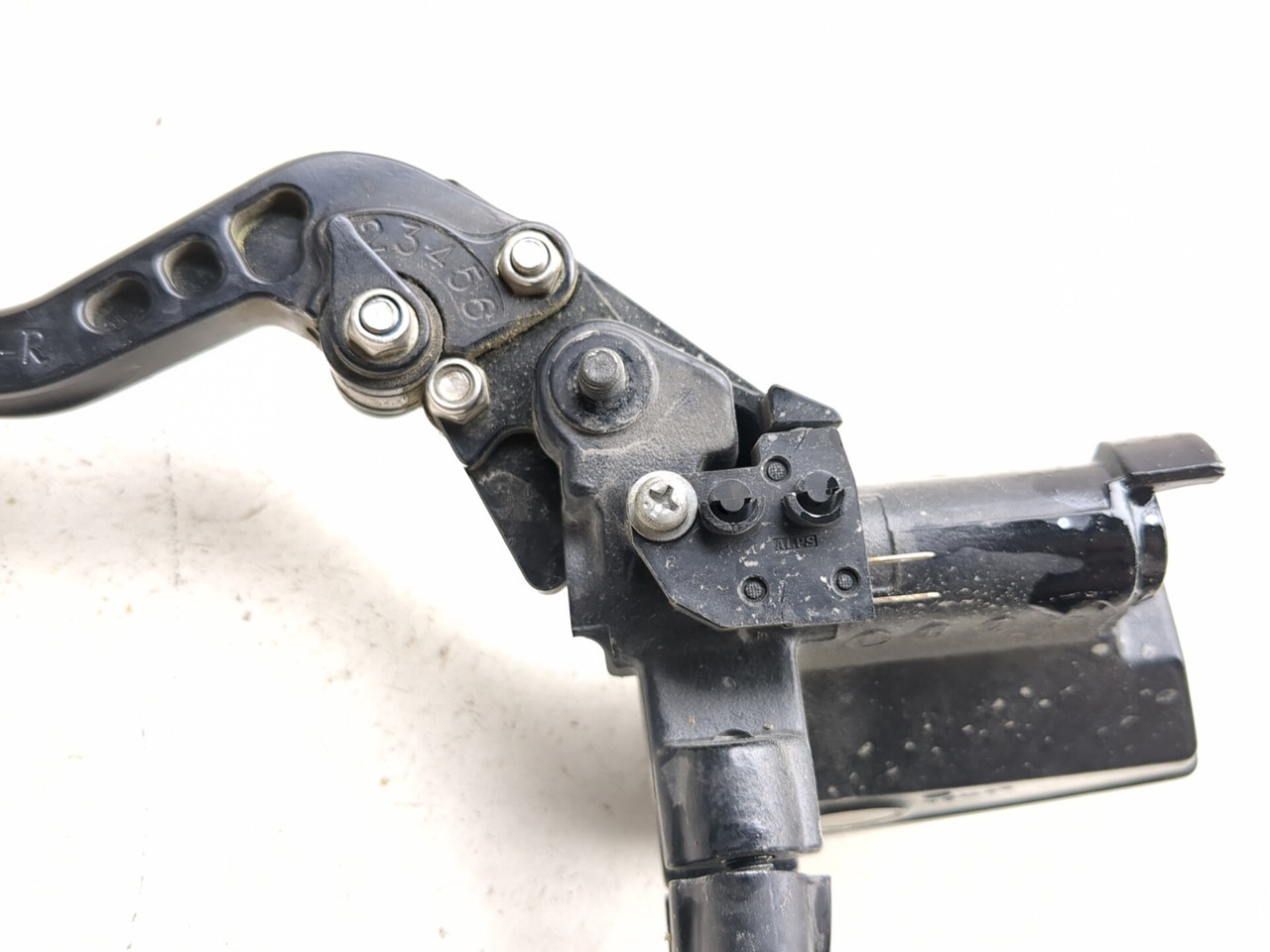まーぼー1302 08-20 Suzuki Hayabusa GSX1300R Front Right Brake Master Cylinder