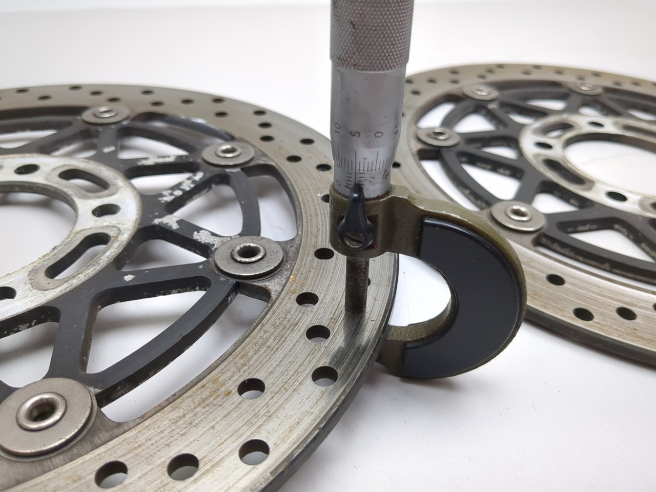 04 05 Suzuki GSXR 600 750 Front Left Right Brake Rotor Set 59210