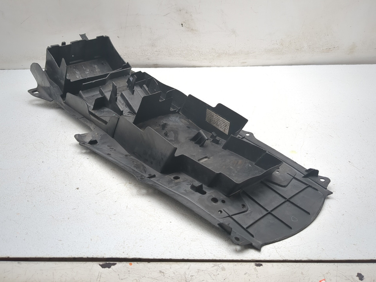 04 05 Suzuki GSXR 600 750 Rear Inner Fender Undertail 63111-29G10