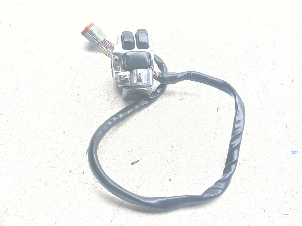 【A】 98-06 Harley Ultra Classic Electra FLHTCUI Front Left Handlebar