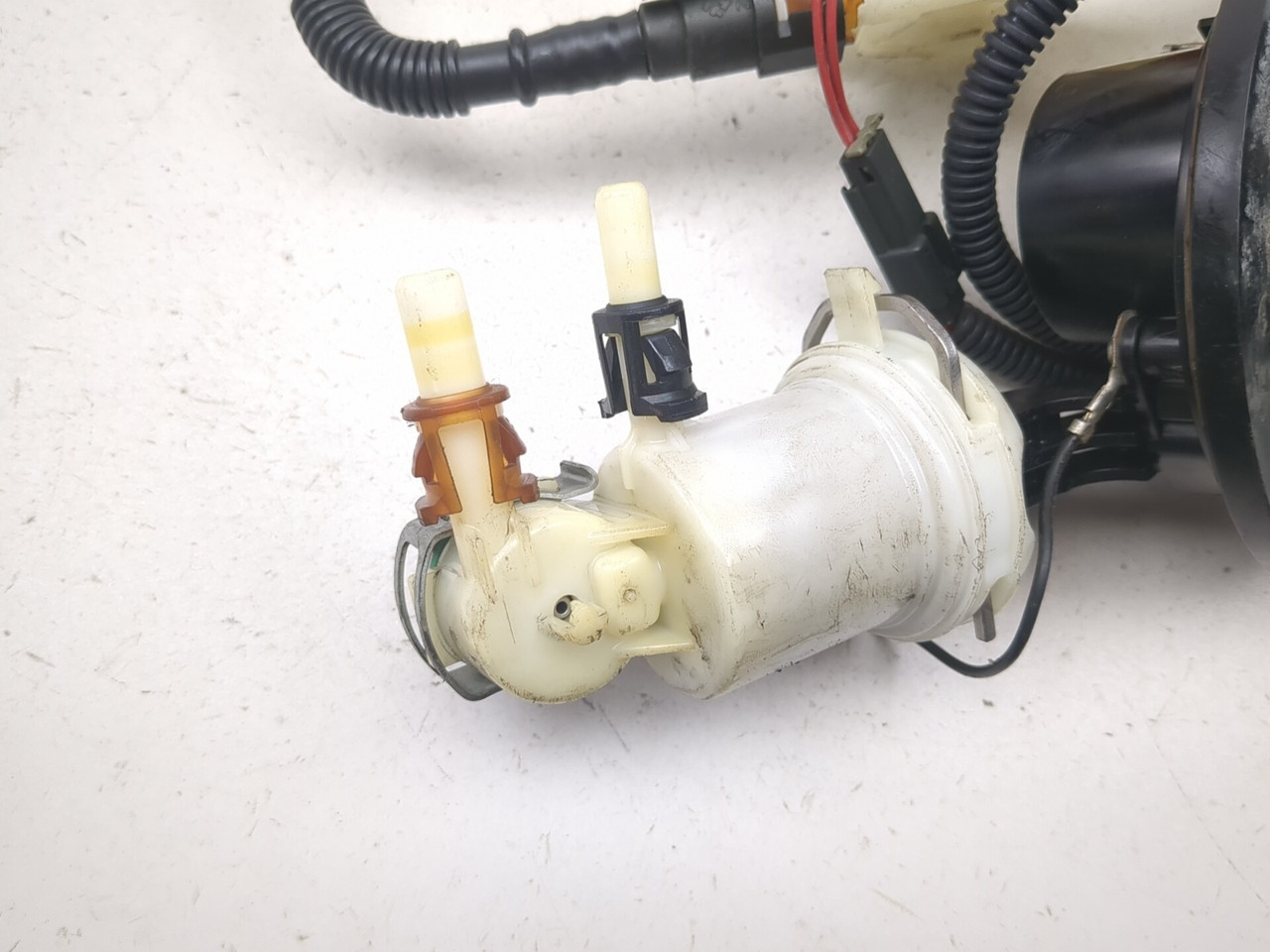10-13 Harley Davidson Road Glide FLTRX Fuel Pump Assembly 75069