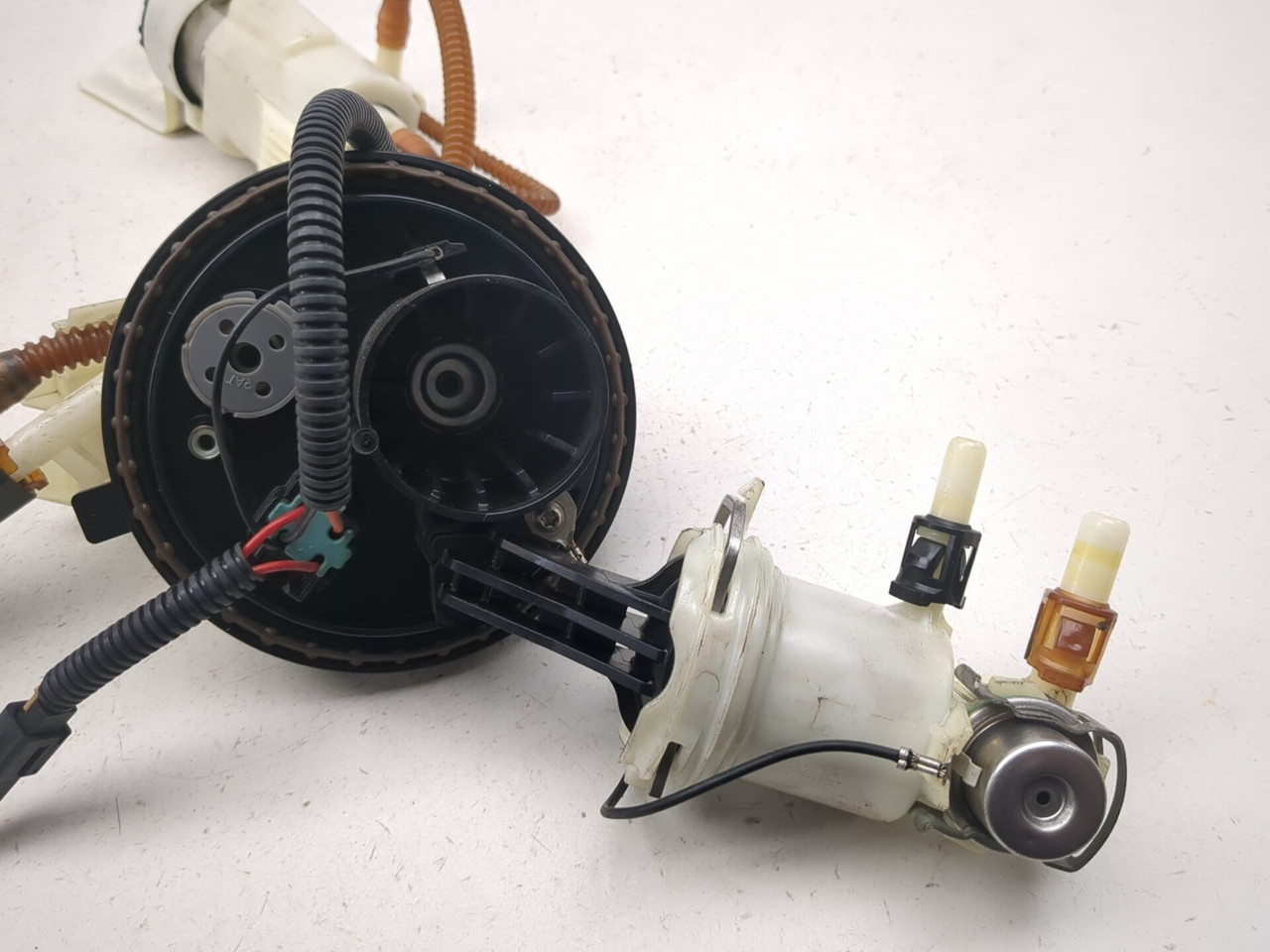 10-13 Harley-Davidson Road Glide FLTRX Fuel Pump Assembly 75069