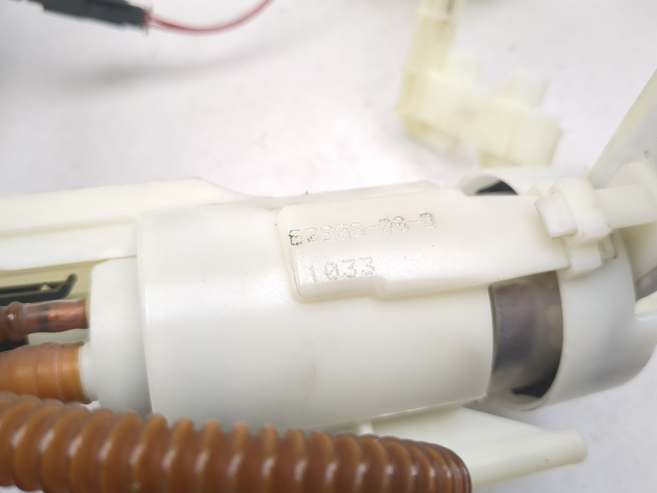 10-13 Harley Davidson Road Glide FLTRX Fuel Pump Assembly 75069