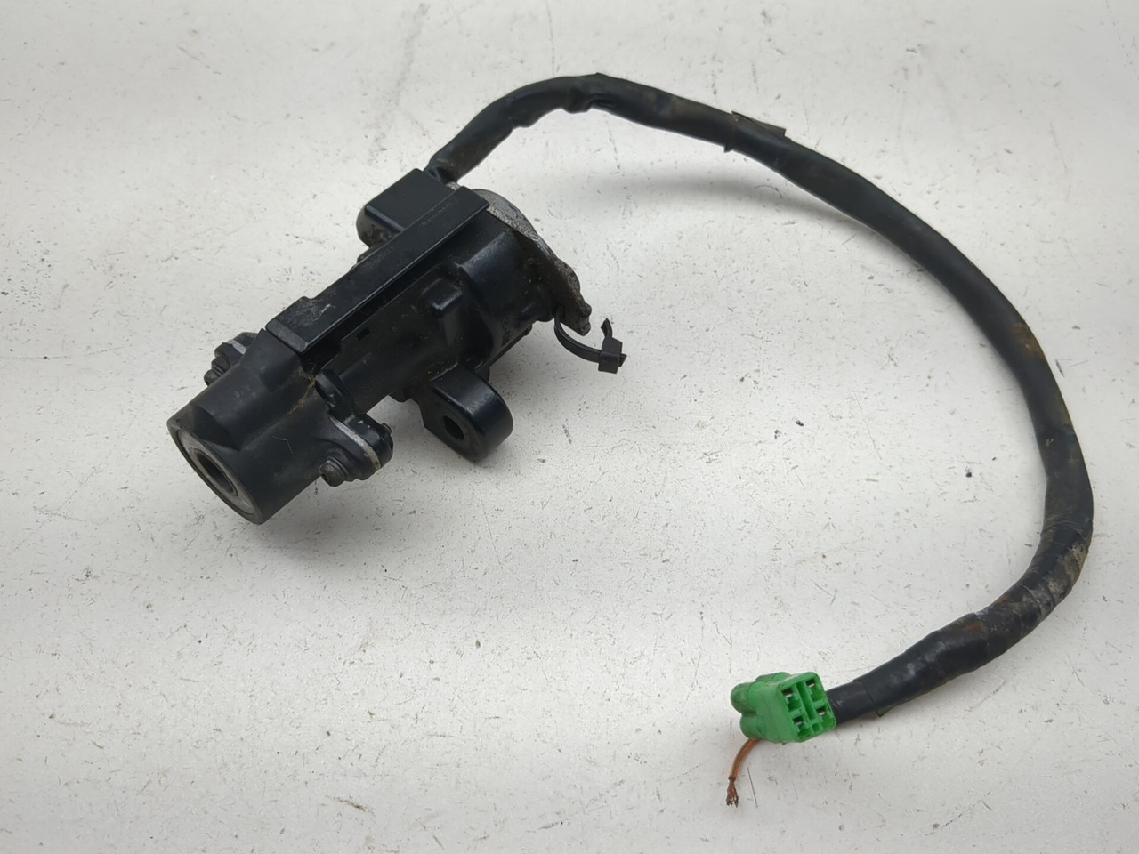 03-12 Suzuki SV650 Ignition Cap Seat Lock Key Set 37000-16851