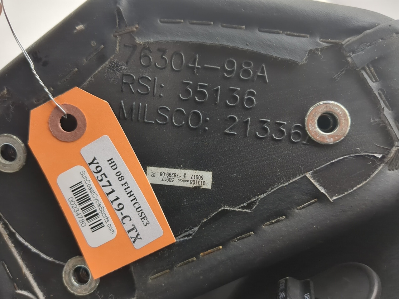 の 06-13 Harley HD CVO Ultra Classic Electra FLHTCUSE3 Speaker Pod