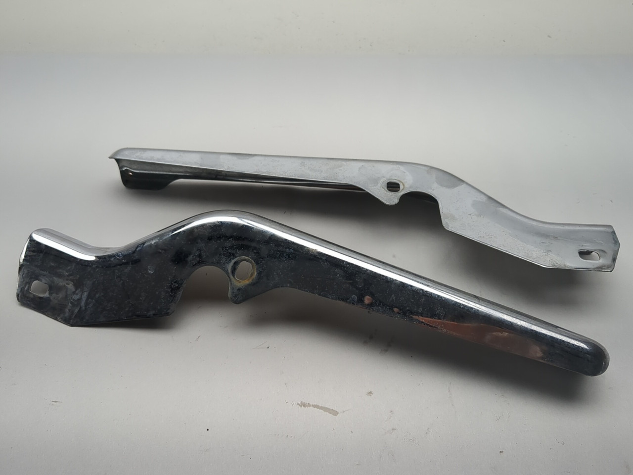 06-13 Harley HD CVO Ultra Classic FLHTCUSE3 Rear Fender Strut