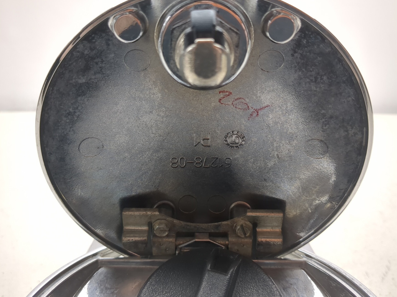 06-13 Harley HD CVO Ultra Classic Electra FLHTCUSE3 Front Tank