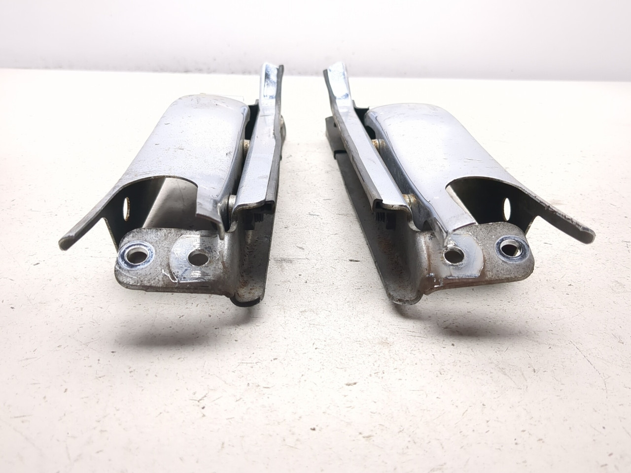 06-13 Harley HD CVO Ultra FLHTCUSE3 Rear Fender Strut Filler