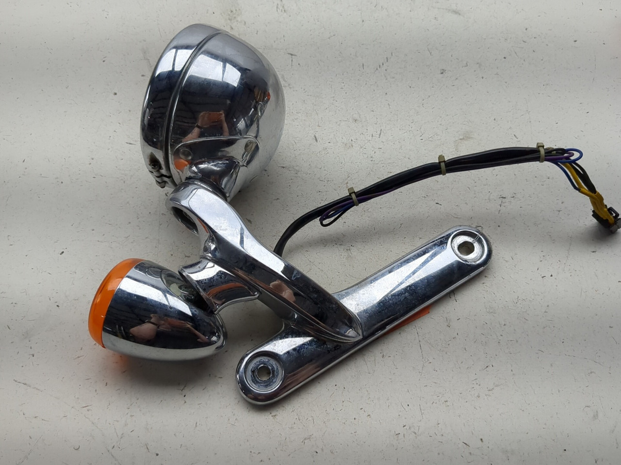 06-13 Harley HD CVO Ultra Classic Electra FLHTCUSE3 Passing Lamp