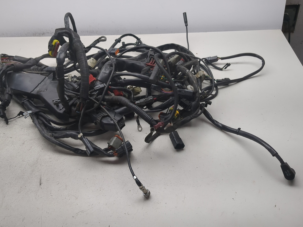 06-13 Harley HD CVO Ultra Classic Electra FLHTCUSE3 Main Wiring