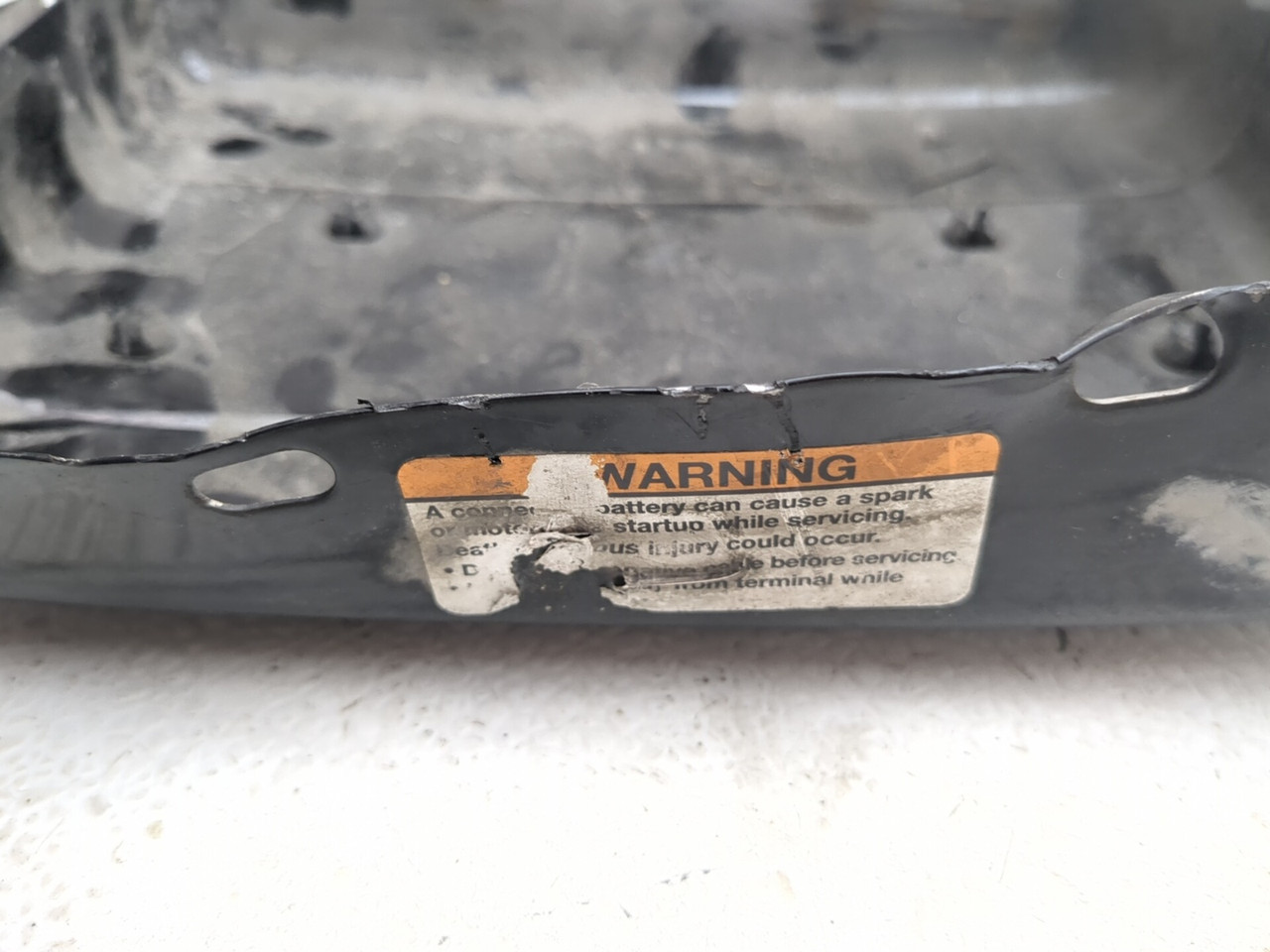 06-10 Harley-Davidson FXD Dyna Super Glide Right Battery Wrinkle