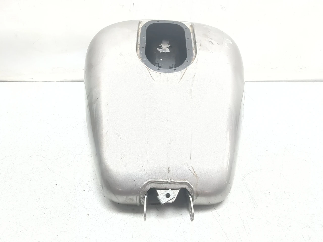 06-10 Harley Davidson FXD Dyna Super Glide Fuel Gas Petrol Tank