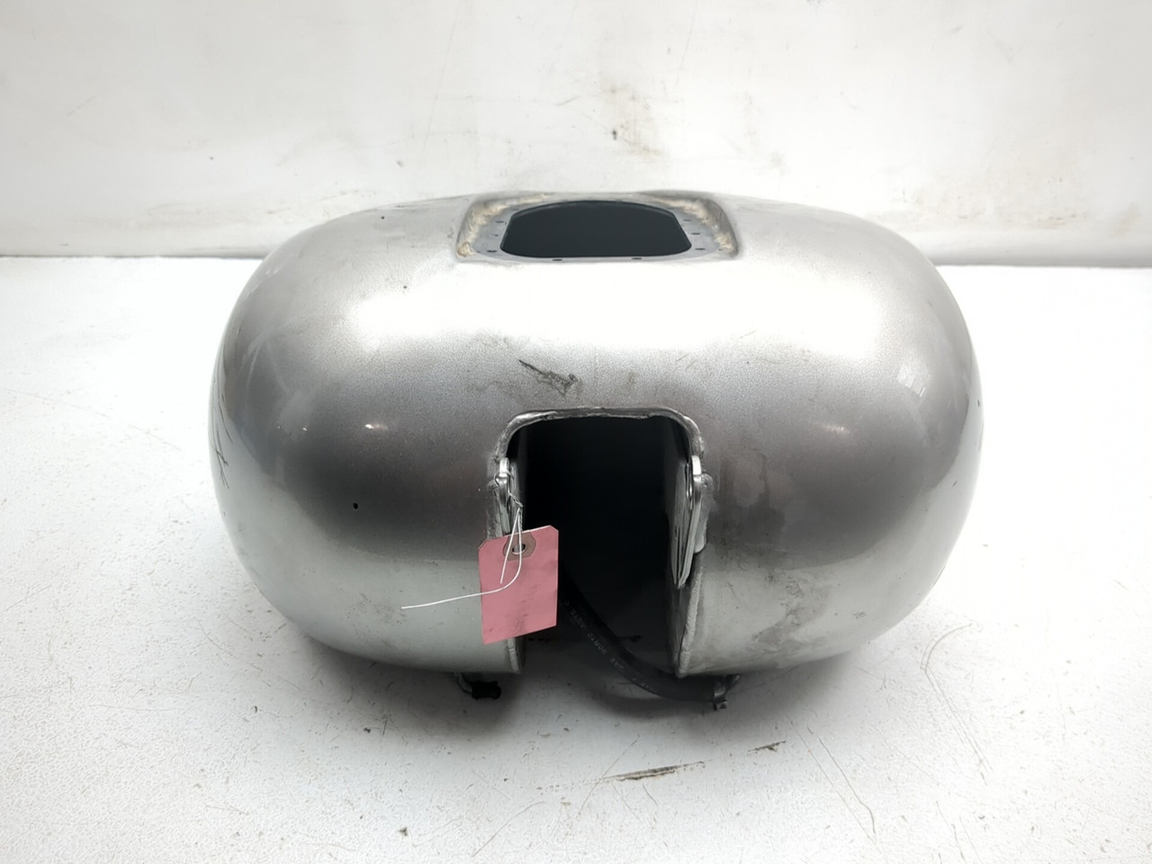 06-10 Harley Davidson FXD Dyna Super Glide Fuel Gas Petrol Tank