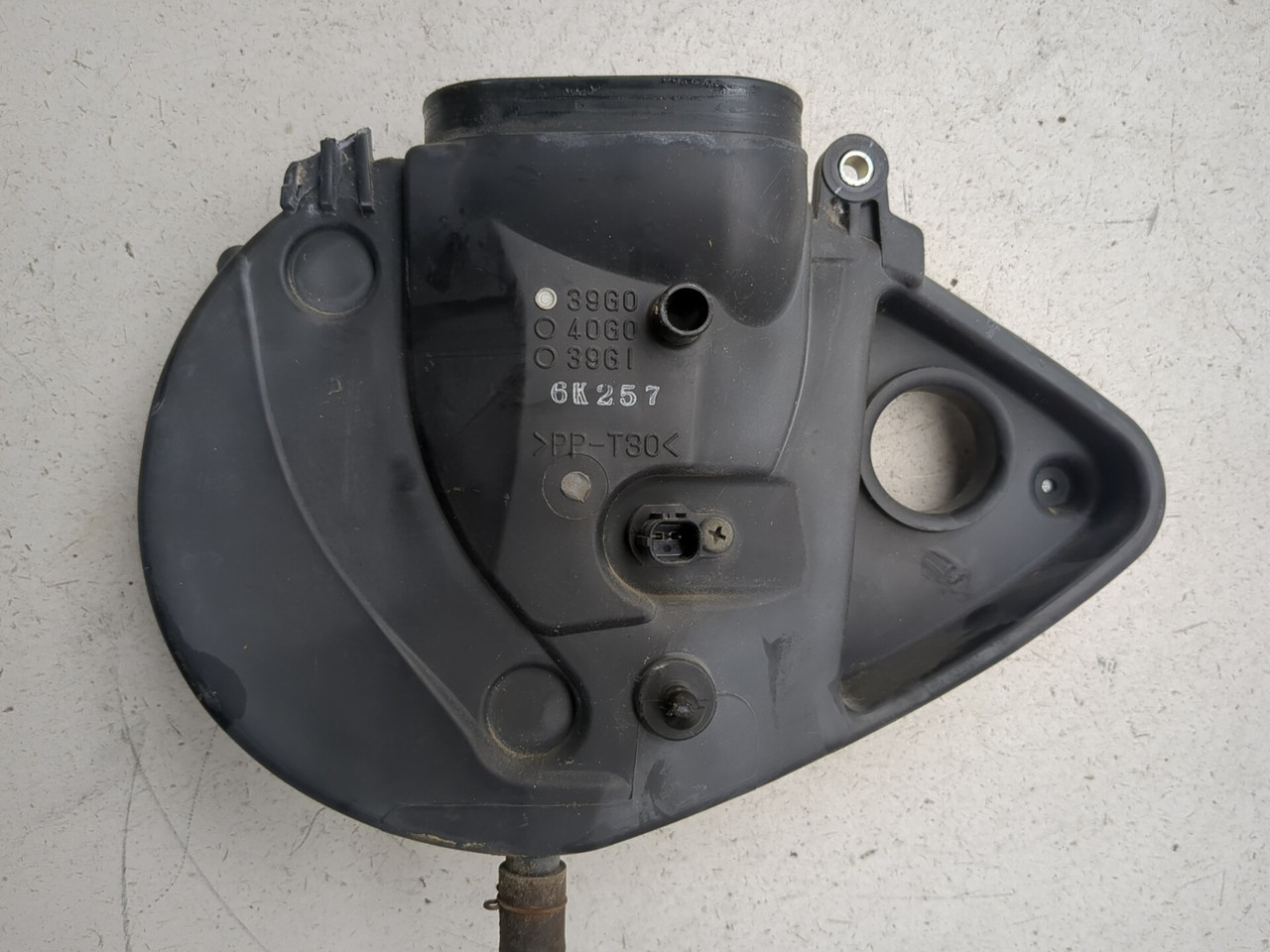 05-09 Suzuki VZ800 Boulevard M50 Right Air Box - Sun Coast Cycle