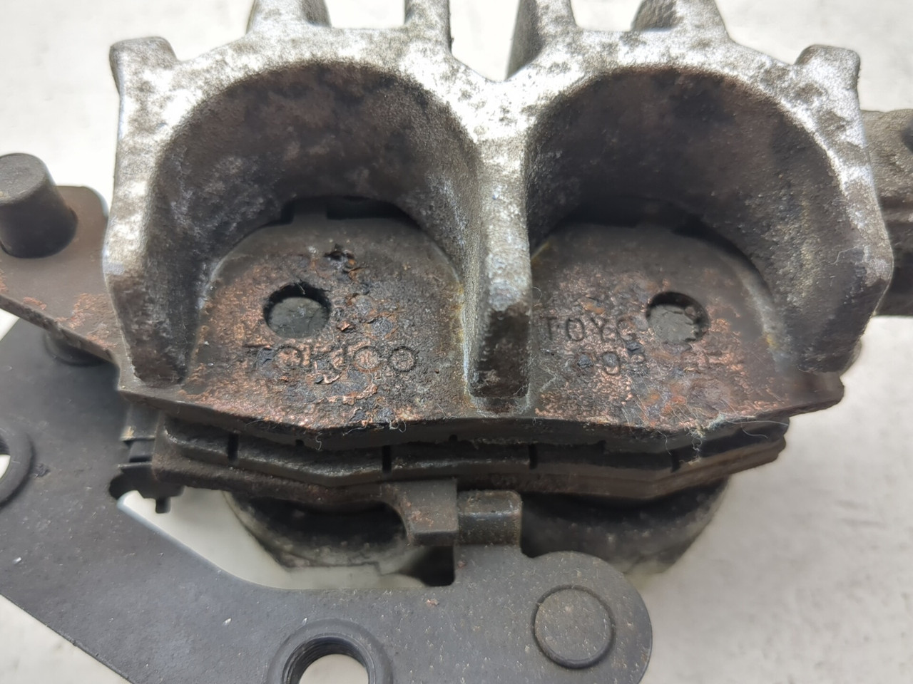 05-09 Suzuki VZ800 Boulevard M50 Front Right Brake Caliper - Sun