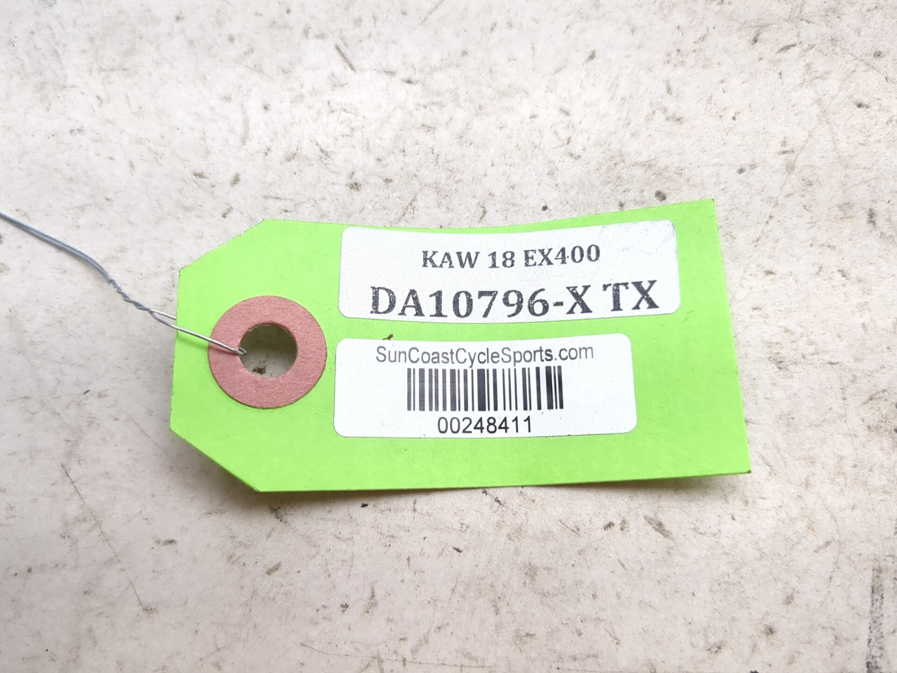18-26 Kawasaki Ninja 400 EX400 Fuel Rail Injector Assembly 49056
