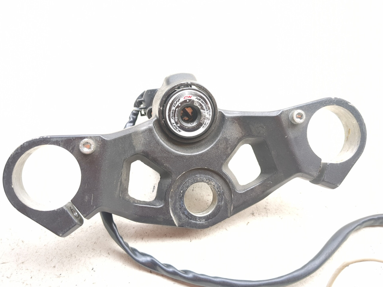 18-26 Kawasaki Ninja 400 EX400 Upper Triple Tree Ignition Latch no
