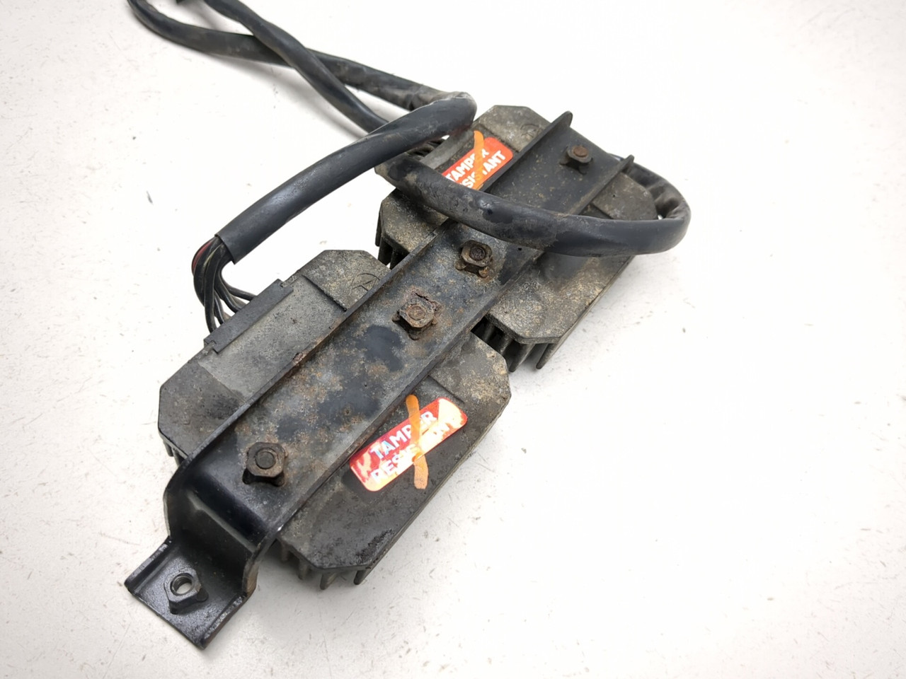 98-01 Kawasaki Vulcan Nomad VN1500L Voltage Regulator Assembly