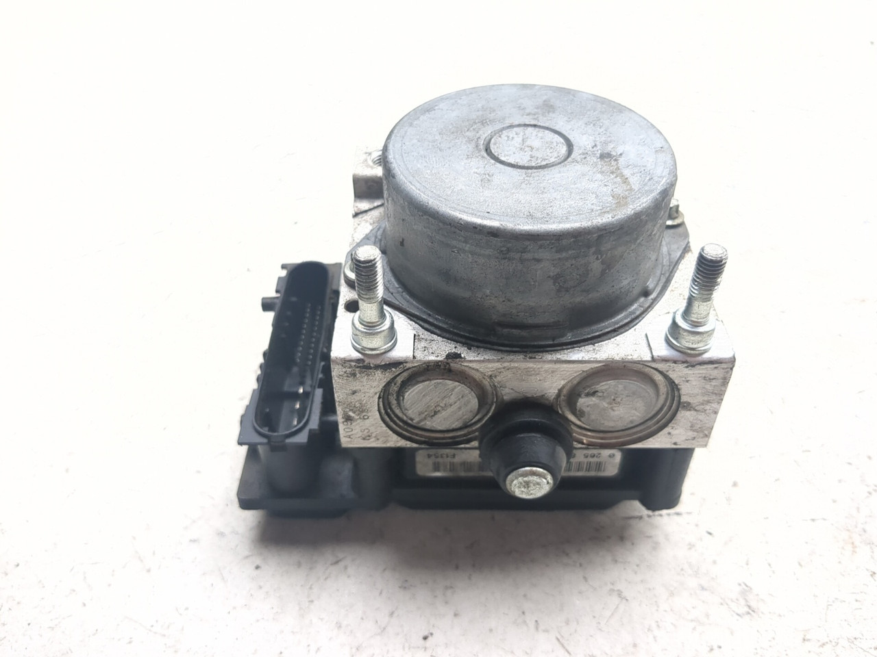 04-11 Suzuki V Strom DL650 DL650A ABS Pump 55600-27G01 - Sun Coast