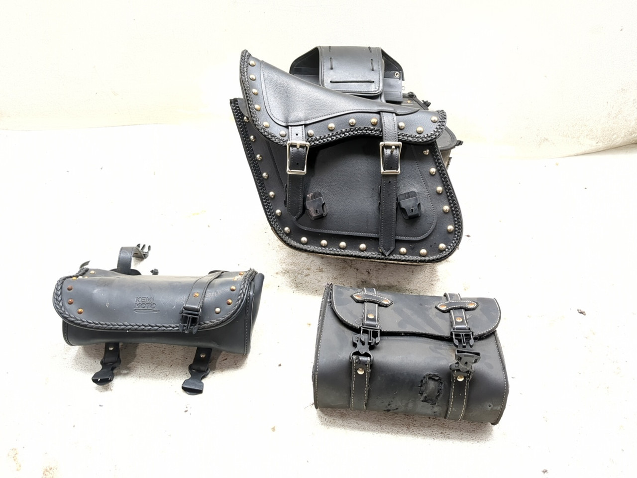 98-04 Suzuki VL1500 intruder LC Rear Saddlebag Tool Bag Kit Set